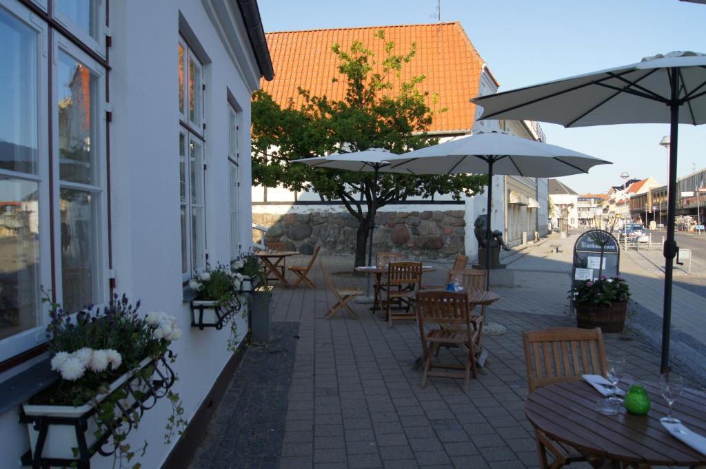 Hotel Radhuskroen Frederikssund Exteriör bild